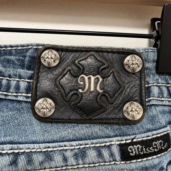 MISS ME Embroidered Boot Cut Jeans Size 28 - Picture 8 of 14